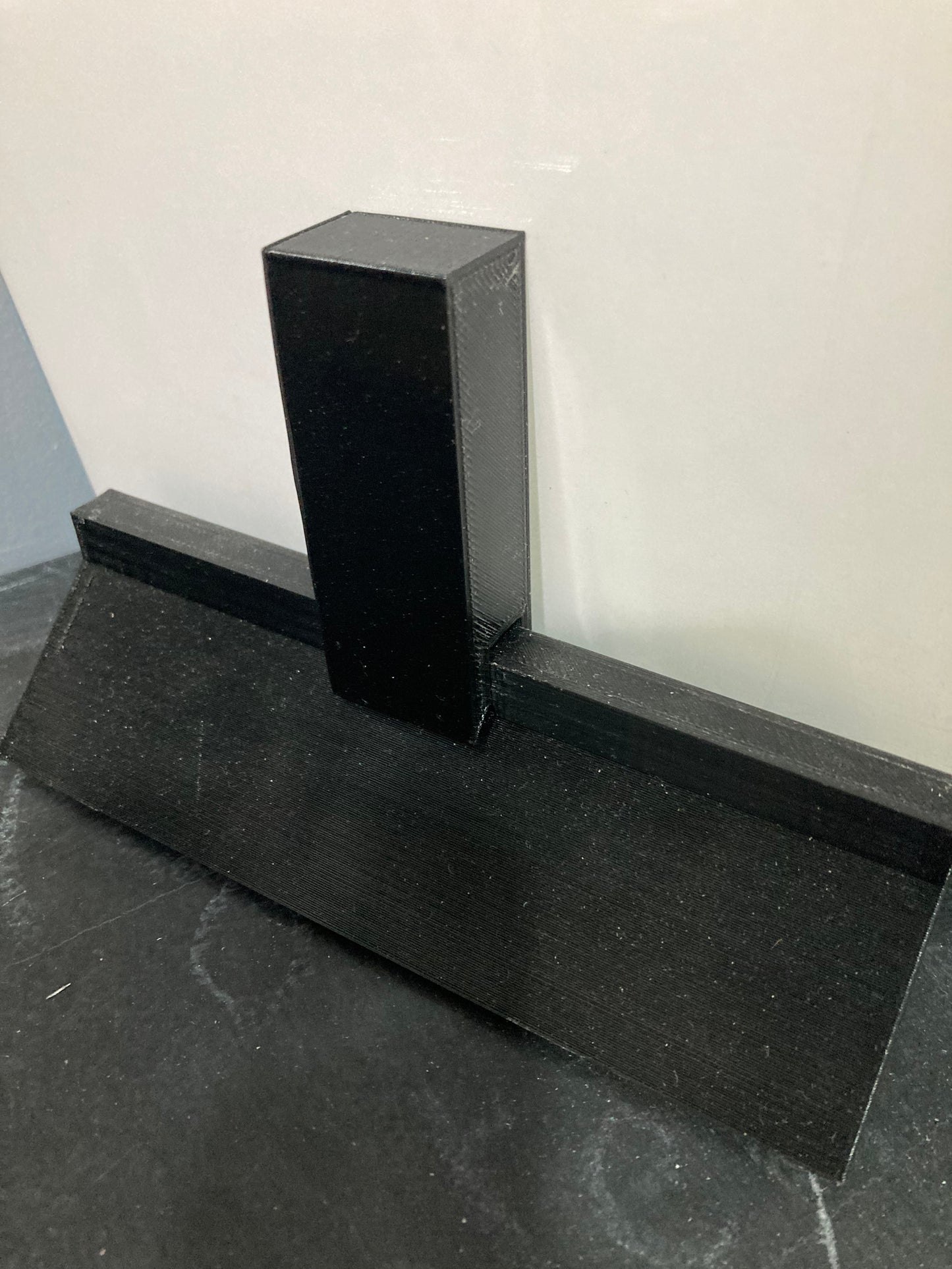 Invincible Comic Stand